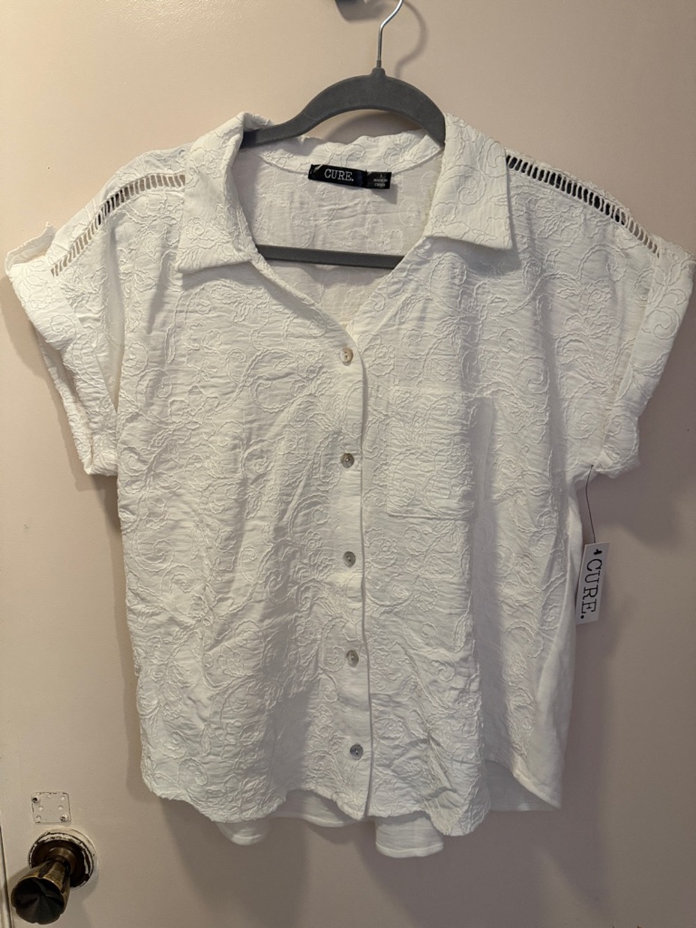 CURE White Embroidered Short-Sleeve Button-Down Top